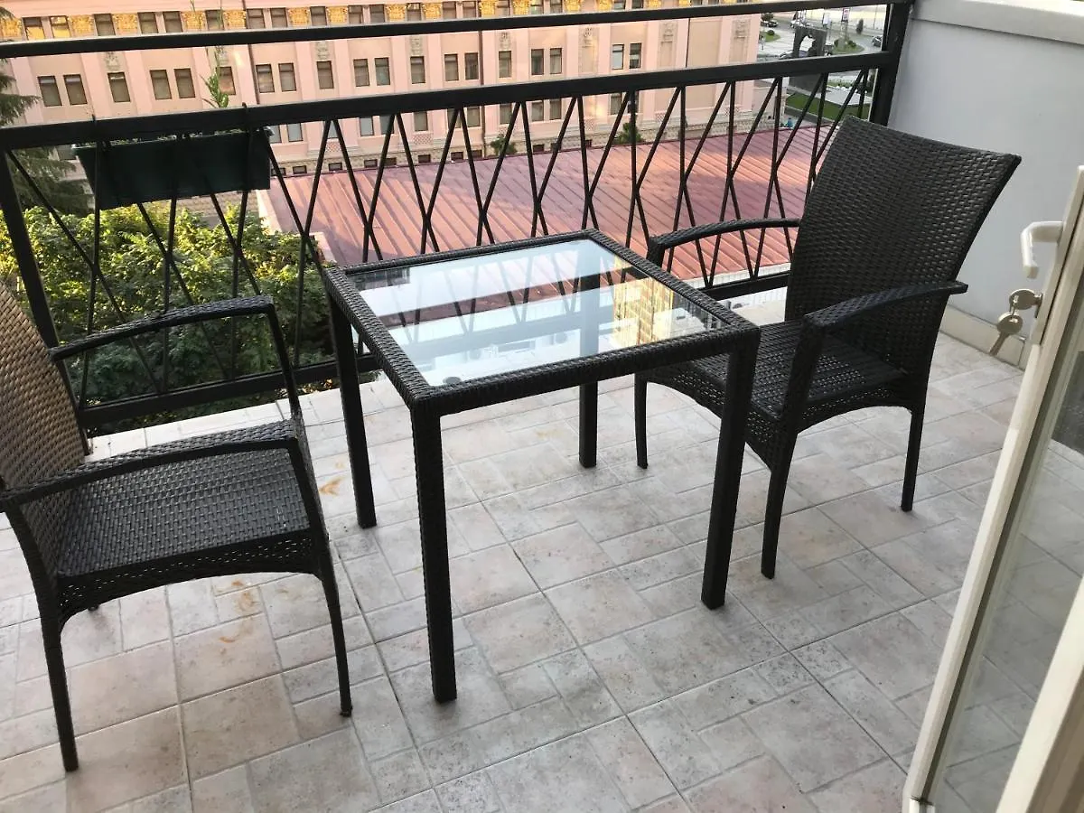 Apartment In Batumi Mgzavrebi