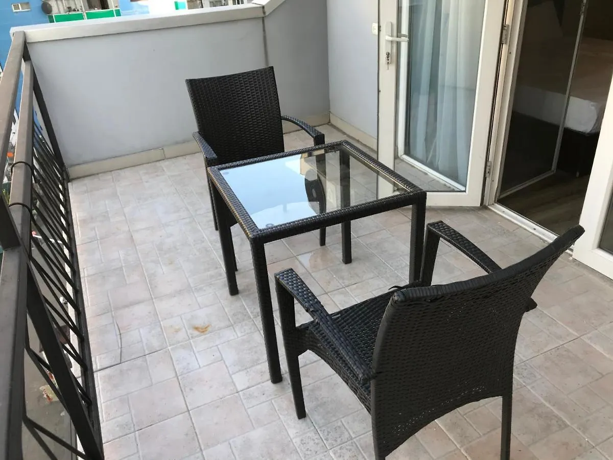 Apartment In Batumi Mgzavrebi 0*,