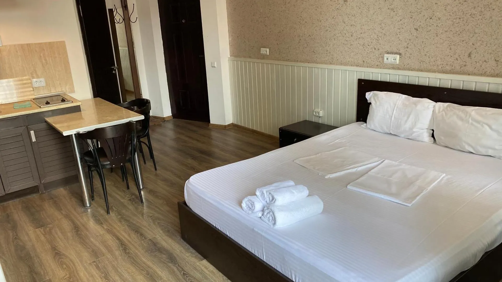 Apartment In Batumi Mgzavrebi 0*,